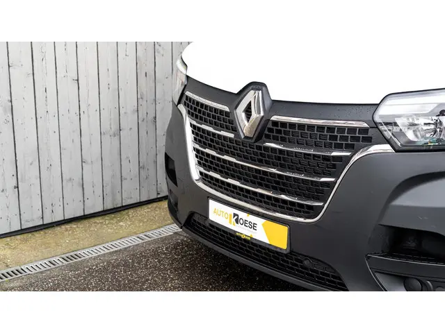 Renault Master T35 2.3 dCi 135 L2H2 Comfort 2022 Diesel 20