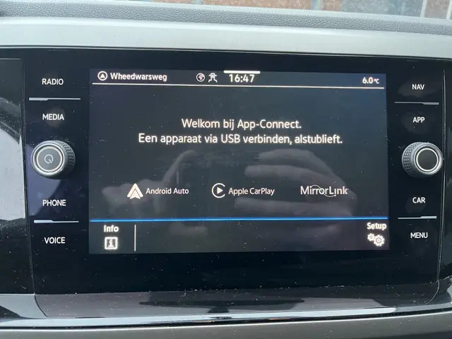 Volkswagen Polo 1.0 TSI Comfortline 2021 Benzine 18