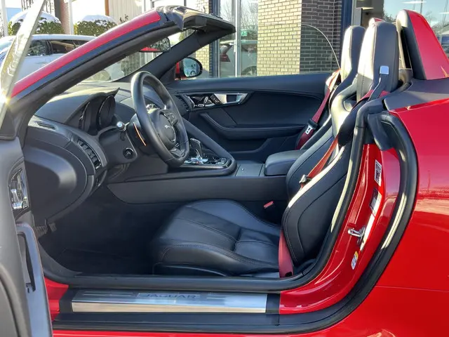 Jaguar F-Type 3.0 V6 S Convertible 2013 Benzine 14