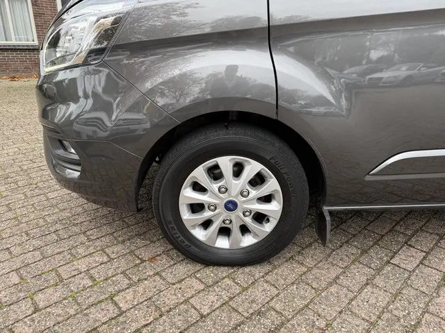 Ford Transit Custom 2.0 L1H1 Limited 2022 Diesel 2