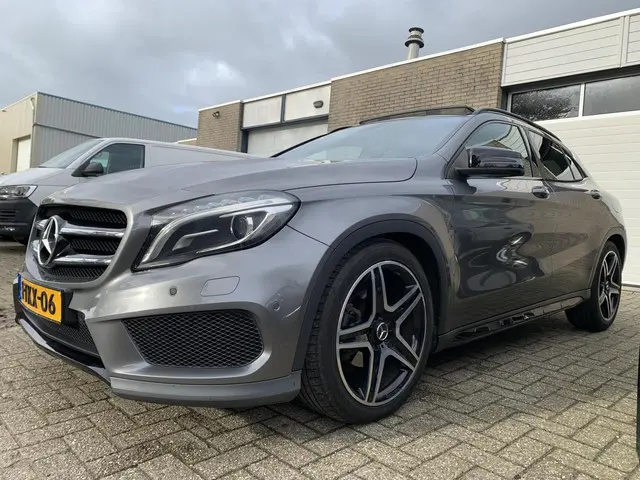 Mercedes-Benz GLA 2
