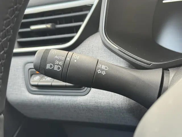 Renault Clio TCe 90 evolution 2024 Benzine 15