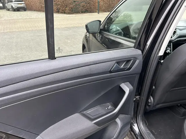 Volkswagen T-Roc 1.0 TSI Style Business 2020 Benzine 11