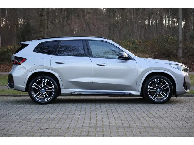 BMW X1 xDrive30e 2023 Hybride Benzine 8