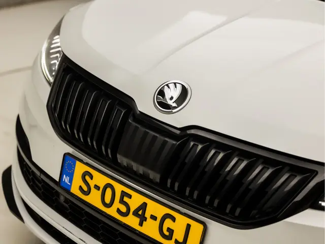 Škoda Karoq 1.5 TSI ACT Sportline 2021 Benzine 18
