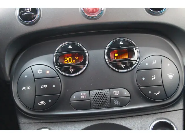 Fiat 500 1.2 S * Automaat / Half-leder / Navi * 2018 Benzine 18