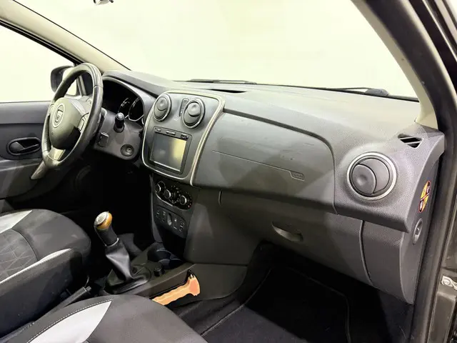 Dacia Sandero Stepway 0.9 TCe Laureate Navi 2014 Benzine 7