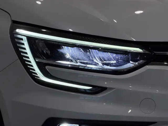 Renault Mégane 1.3 TCe 140 EDC Intens 2022 Benzine 24