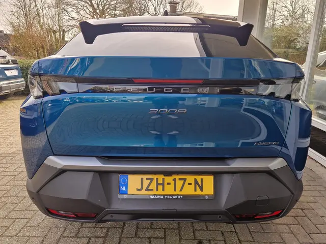 Peugeot 3008 1.2 Hybrid 145 GT 2025 Hybride Benzine 7