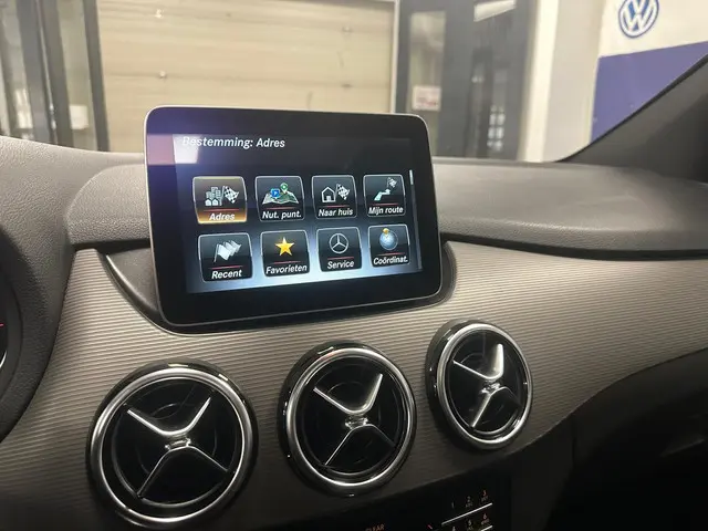 Mercedes-Benz B-Klasse 180 Prestige 2016 Benzine 12