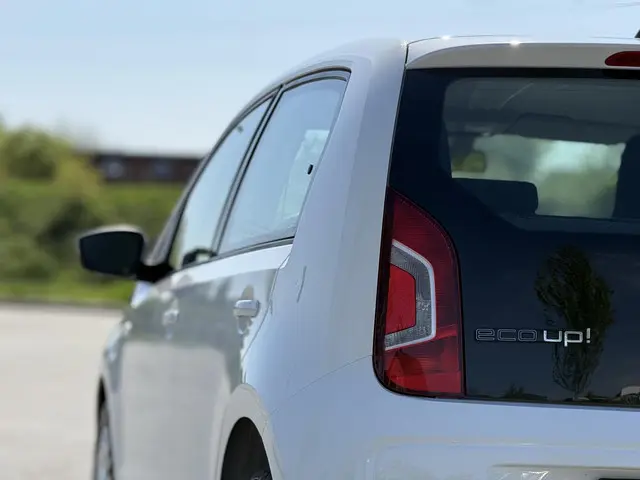 Volkswagen up! 1.0 move up! BlueMotion 2014 CNG 4