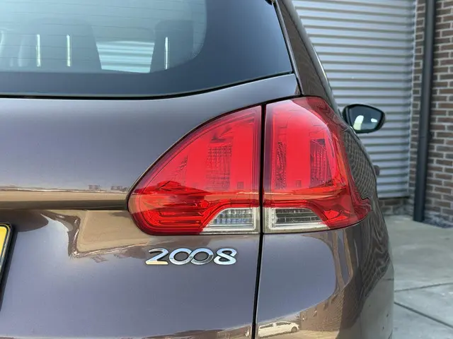 Peugeot 2008 1.6 VTi Première 2014 Benzine 42