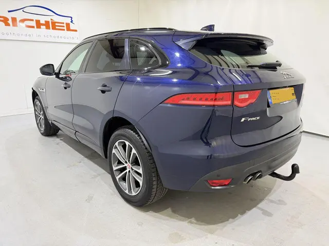 Jaguar F-PACE 2.0d Turbo Portfolio AWD Aut. 2017 Diesel 21