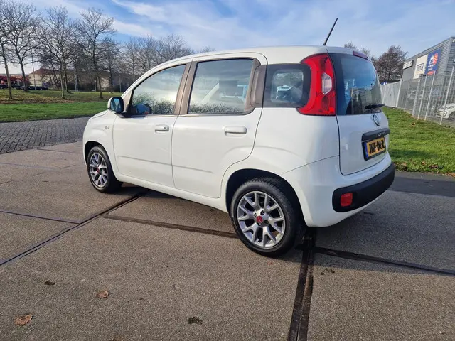 Fiat Panda 1.2 Lounge 2020 Benzine 13