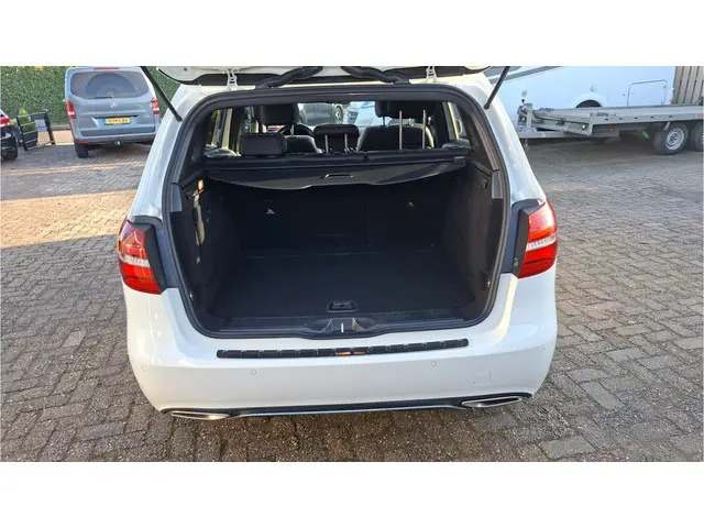 Mercedes-Benz B-Klasse 200 Prestige 2018 Benzine 17