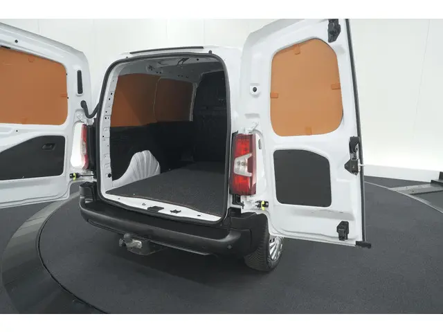 Peugeot Partner 1.5 BlueHDi 100 S&S L1 2023 Diesel 41