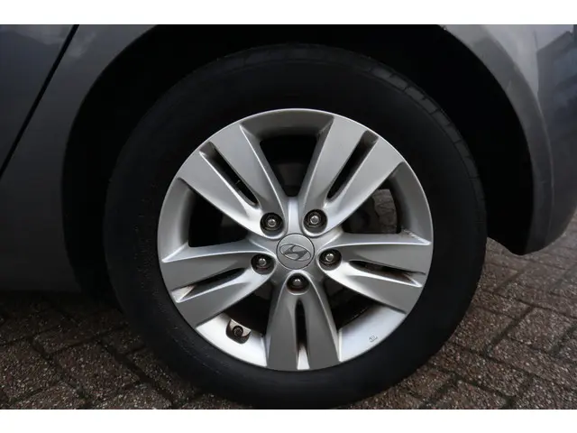 Hyundai ix20 1.6i i-Vision 2014 Benzine 31