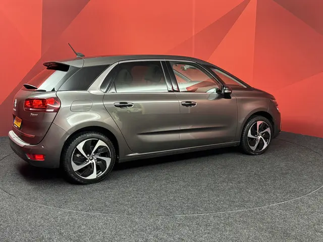 Citroën C4 Picasso 1.6 THP Shine 2017 Benzine 19