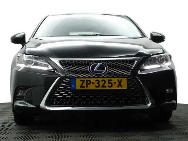 Lexus CT 200h Business Line 2019 Hybride Benzine 25