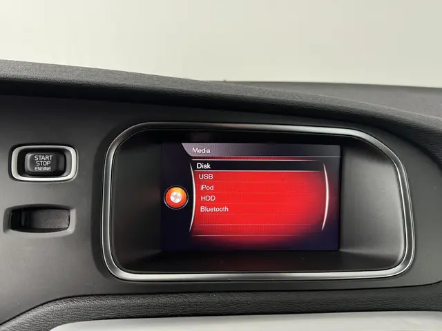 Volvo V40 Cross Country 1.5 T3 Edition+ 2018 Benzine 15