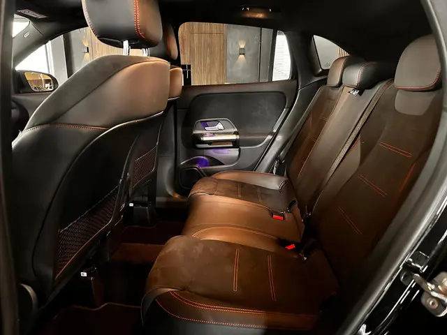 Mercedes-Benz GLA 250 e AMG Line 2023 Hybride Benzine 17