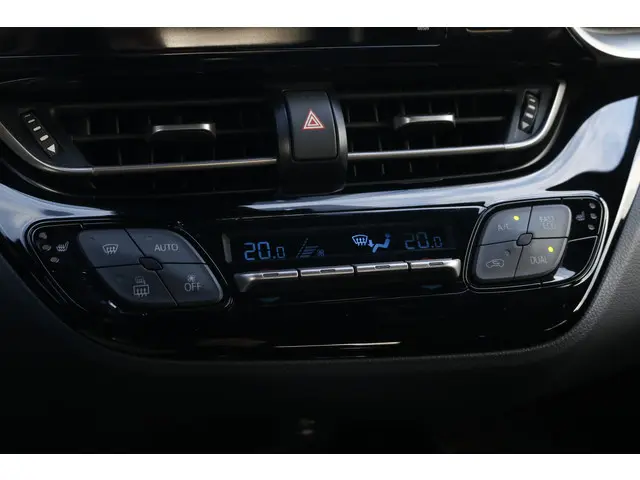 Toyota C-HR 1.8 Hybrid Dynamic 2019 Hybride Benzine 19