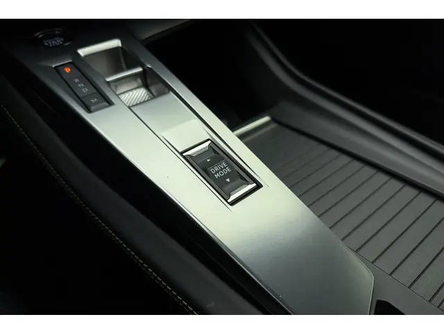 Peugeot 308 1.2T GT 2023 Benzine 34