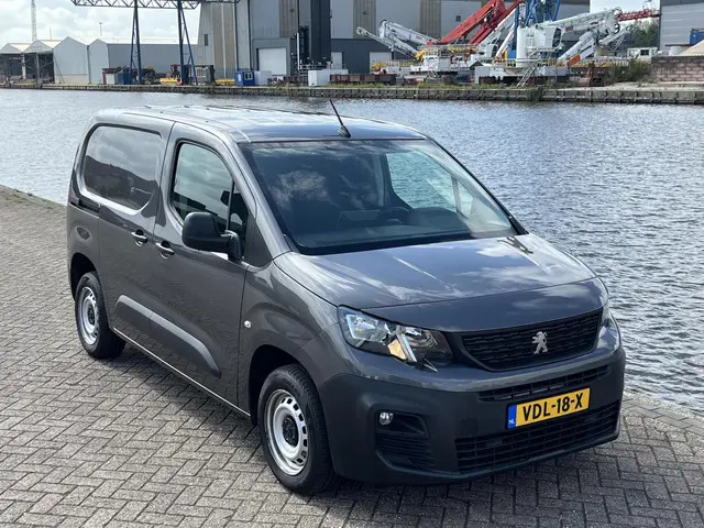 Peugeot Partner bestel 1.5 BlueHDI Asphalt 2019 Diesel 13