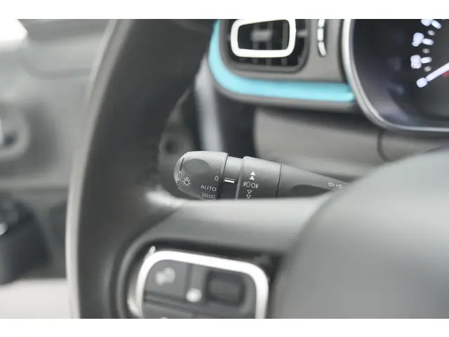 Citroën C3 PureTech 110 EAT6 Shine 2022 Benzine 33