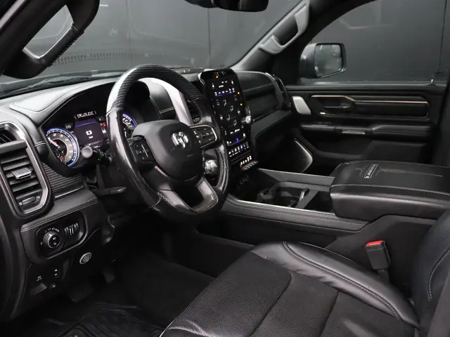 Dodge Ram 1500 5.7 V8 4x4 Crew Cab Limited 2020 Benzine 13