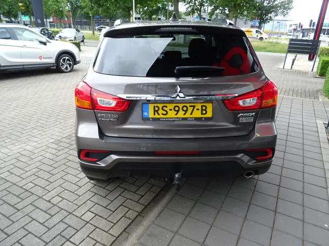 Mitsubishi ASX 1.6 Cleartec Connect Pro 2018 Benzine 10