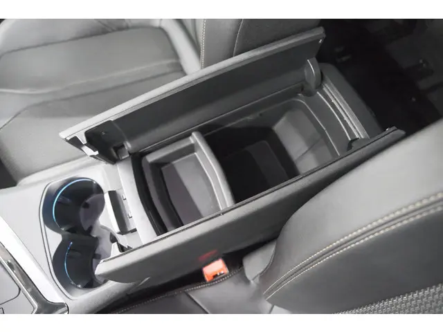 Peugeot 5008 PureTech 130 GT 2024 Benzine 53