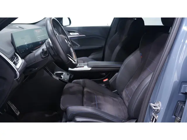 BMW iX1 xDrive30 Launch Edition 67 kWh 2024 Elektrisch 41