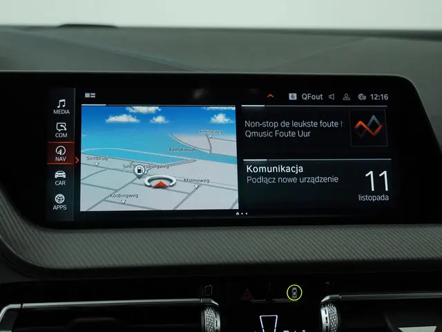 BMW 1 Serie 120i Executive 2022 Benzine 16