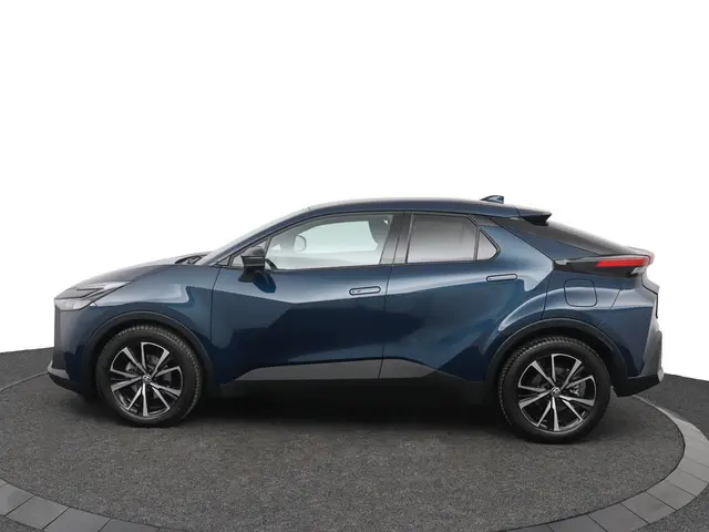 Toyota C-HR 1.8 Hybrid 140 Dynamic 2024 Hybride Benzine 3