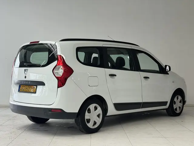 Dacia Lodgy 1.2 TCe Ambiance 7p. 2015 Benzine 2