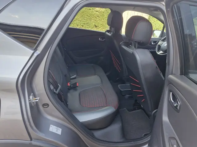 Renault Captur 1.2 TCe Xmod Automaat 2016 Benzine 23