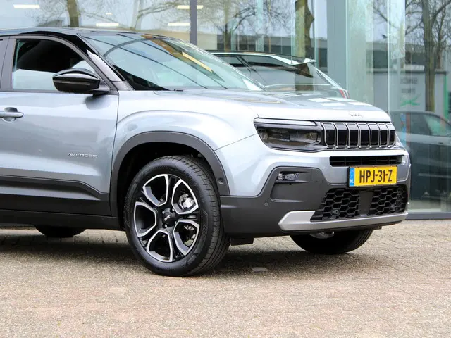 Jeep Avenger 1.2 e-Hybrid Summit 2025 Hybride Benzine 10