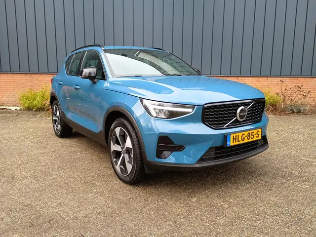 Volvo XC40 B4 Plus Dark 2025 Benzine 3