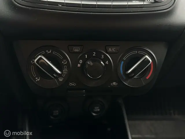 Suzuki Swift 1.2 Select Airco, Bluetooth.. 2017 Benzine 12