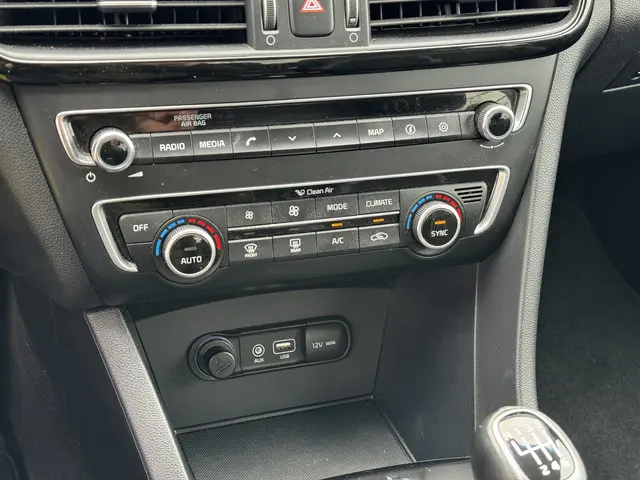 Kia Optima 1.7 CRDI ComfortPlusline 2016 Diesel 27