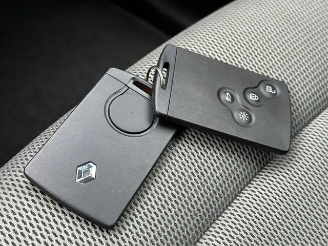 Renault Captur TCe 120 Expression 2014 Benzine 28