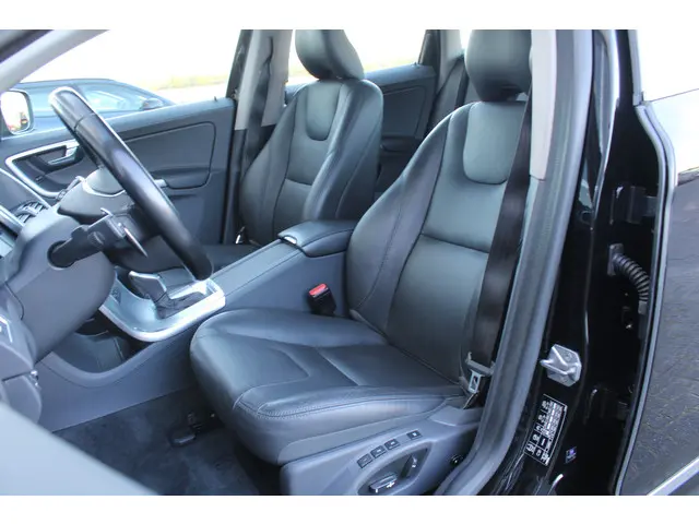 Volvo XC60 T5 Automaat Polar+ 2018 Benzine 14