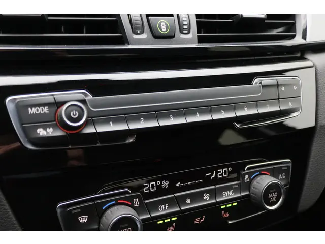 BMW X1 xDrive25e Executive 2021 Hybride Benzine 43