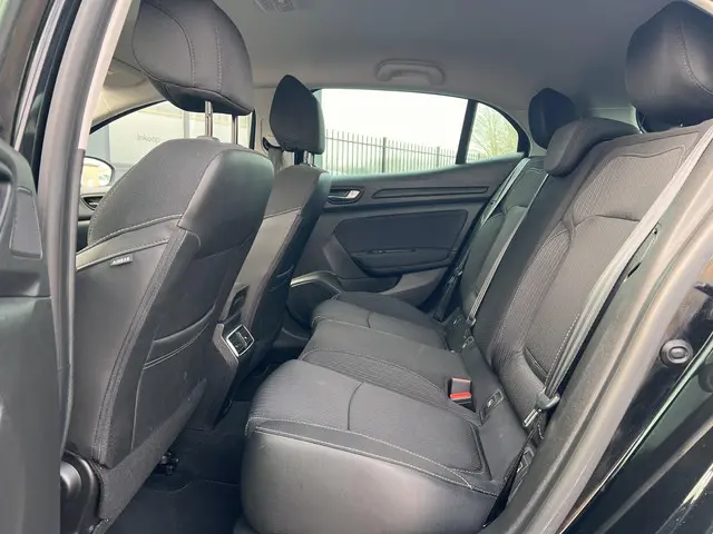 Renault Mégane 1.5 dCi Eco2 Limited 2018 Diesel 8