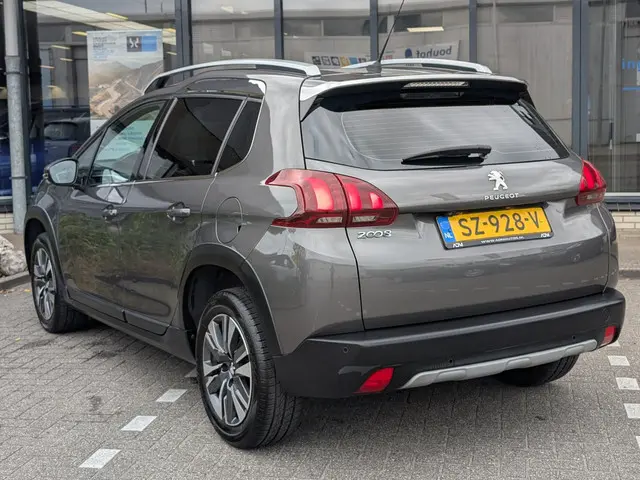 Peugeot 2008 1.2 PureTech Allure 2018 Benzine 2