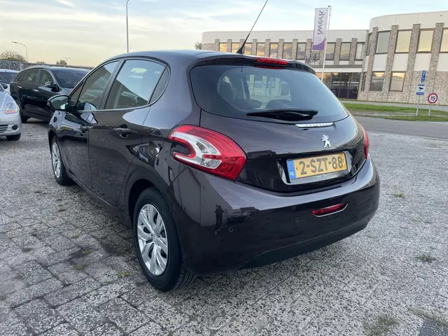 Peugeot 208 1.2 VTi Active, Airco , Carplay 2013 Benzine 7