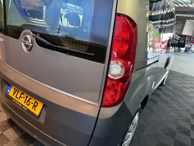 Opel Combo 1.4 L1H2 ecoFLEX Edition 2018 Benzine 25