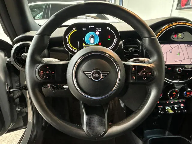 MINI Electric Mini Classic 33 kWh 2022 Elektrisch 18