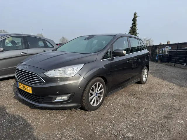Ford Grand C-Max 1.5 Titanium Automaat 2017 Benzine 2